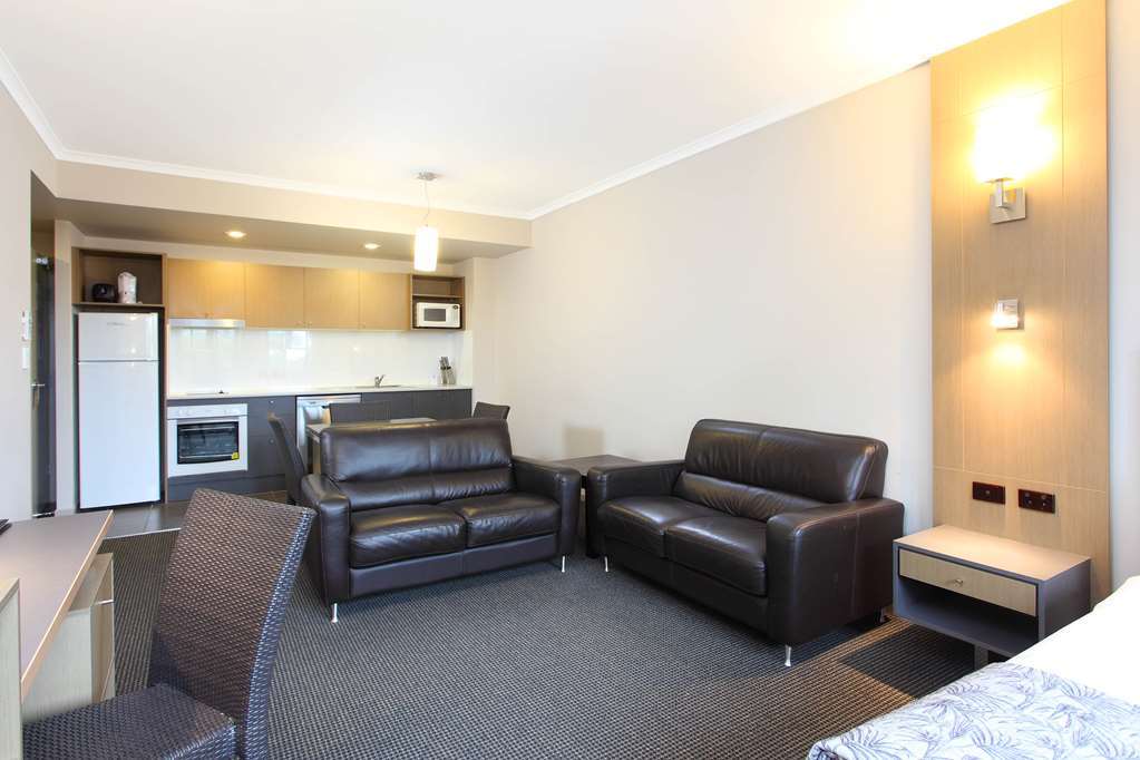 Brisbane International Virginia Hotel Room photo
